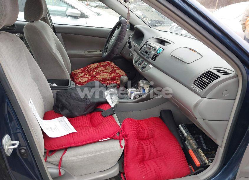 Photo 5 of 2002 Toyota Camry LE (VIN 4T1BE32K22U537793)