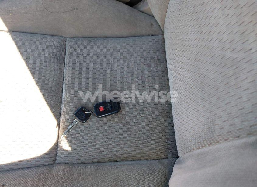 Photo 11 of 2002 Toyota Camry LE (VIN 4T1BE32K22U549085)