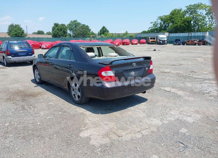Photo 3 of 2002 Toyota Camry SE (VIN 4T1BE32K22U553797)