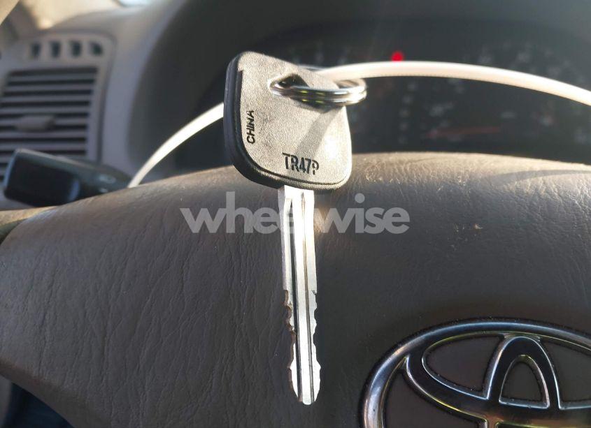 Photo 11 of 2002 Toyota Camry LE (VIN 4T1BE32K22U567070)