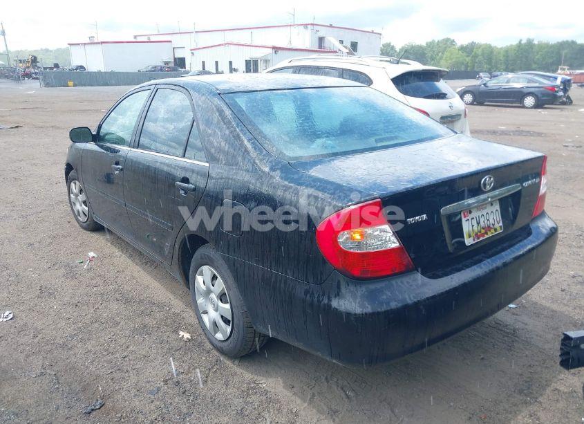 Photo 3 of 2002 Toyota Camry LE (VIN 4T1BE32K22U573418)