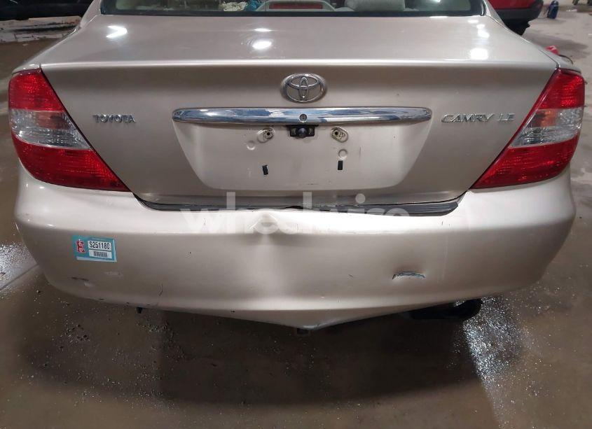 Photo 6 of 2002 Toyota Camry LE (VIN 4T1BE32K22U575069)