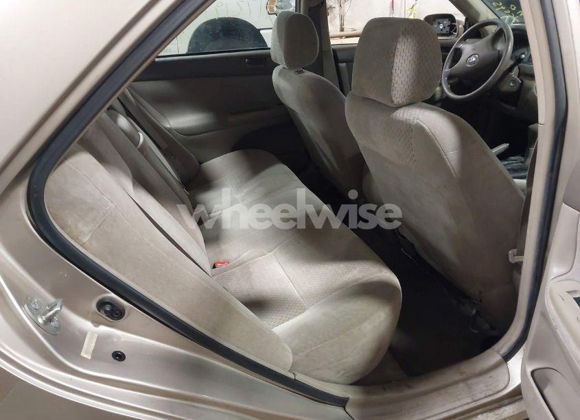 Photo 8 of 2002 Toyota Camry LE (VIN 4T1BE32K22U575069)