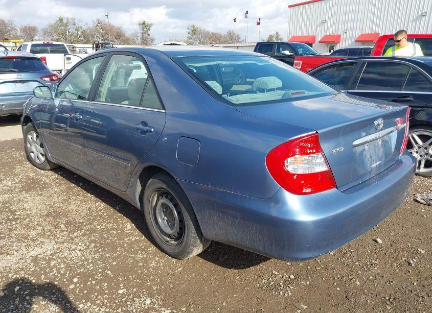 Photo 3 of 2002 Toyota Camry LE (VIN 4T1BE32K22U580563)