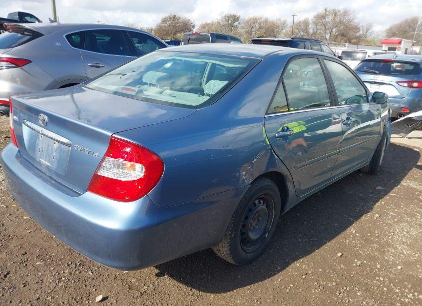 Photo 4 of 2002 Toyota Camry LE (VIN 4T1BE32K22U580563)