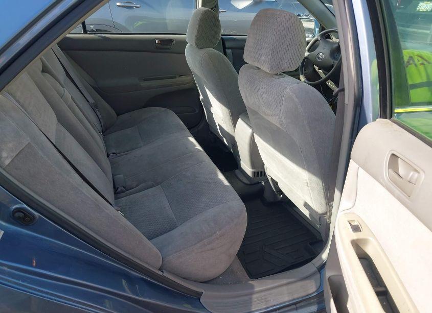 Photo 8 of 2002 Toyota Camry LE (VIN 4T1BE32K22U580563)