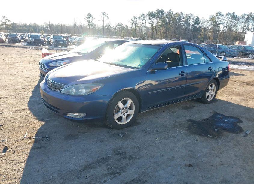 Photo 2 of 2002 Toyota Camry SE (VIN 4T1BE32K22U587786)