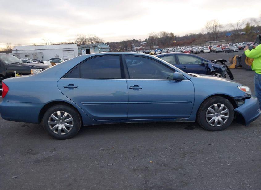 Photo 13 of 2002 Toyota Camry LE (VIN 4T1BE32K22U590297)