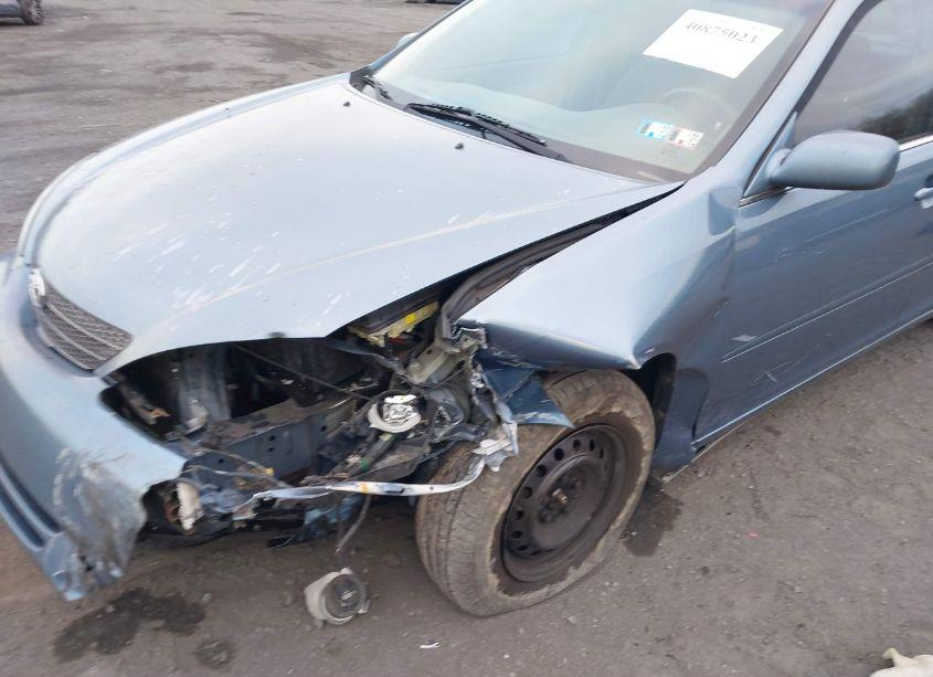 Photo 6 of 2002 Toyota Camry LE (VIN 4T1BE32K22U590297)