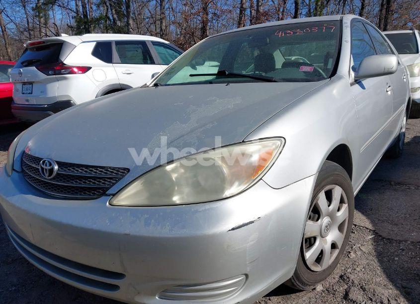 Photo 6 of 2002 Toyota Camry LE (VIN 4T1BE32K22U606336)