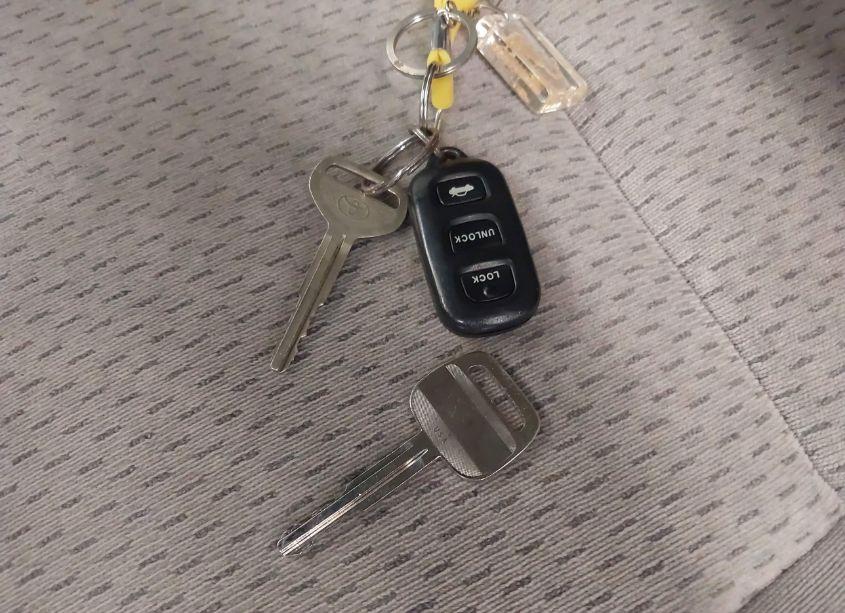 Photo 11 of 2002 Toyota Camry LE (VIN 4T1BE32K22U621760)