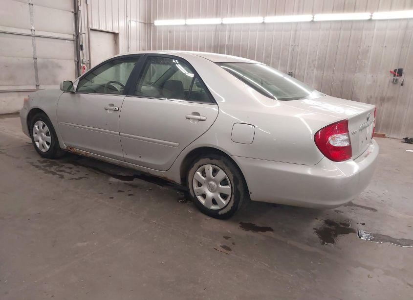 Photo 3 of 2002 Toyota Camry LE (VIN 4T1BE32K22U621760)