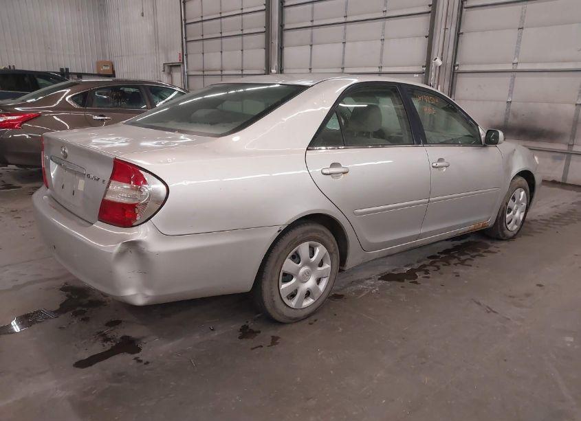 Photo 4 of 2002 Toyota Camry LE (VIN 4T1BE32K22U621760)