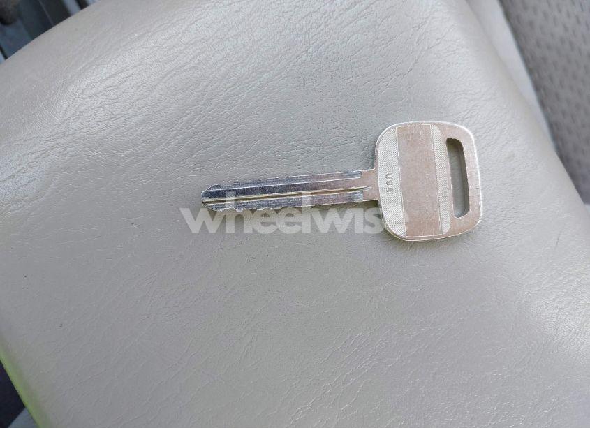 Photo 11 of 2003 Toyota Camry LE (VIN 4T1BE32K23U131689)