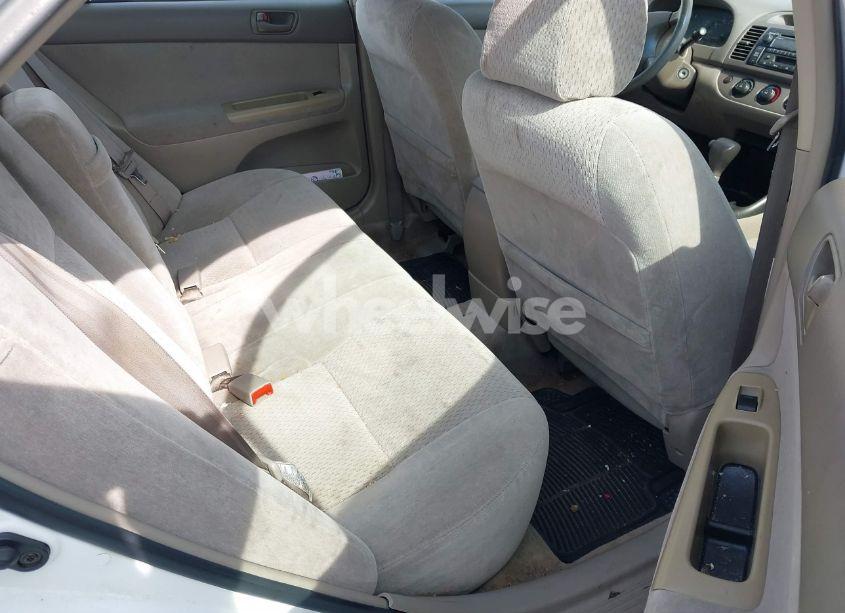 Photo 8 of 2003 Toyota Camry LE (VIN 4T1BE32K23U131689)