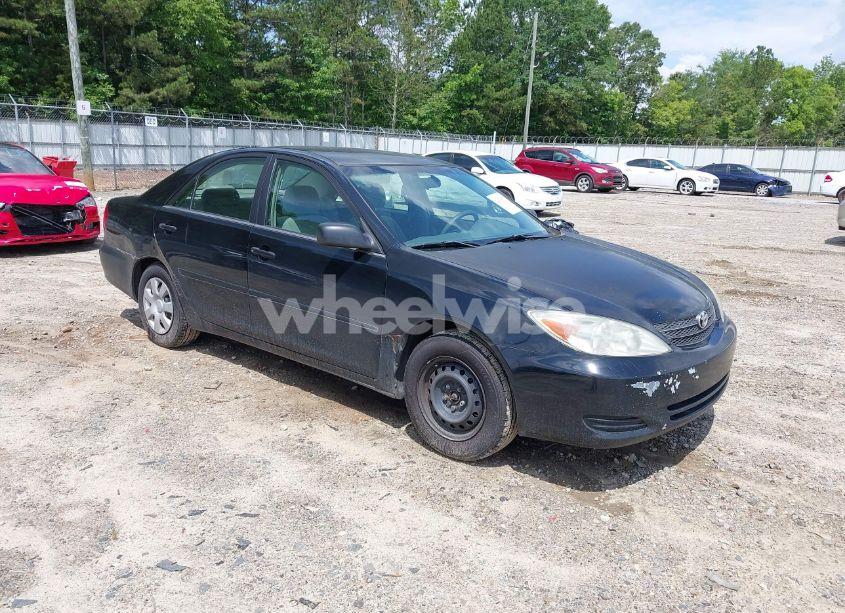 2003 Toyota Camry LE (VIN 4T1BE32K23U148976) main photo