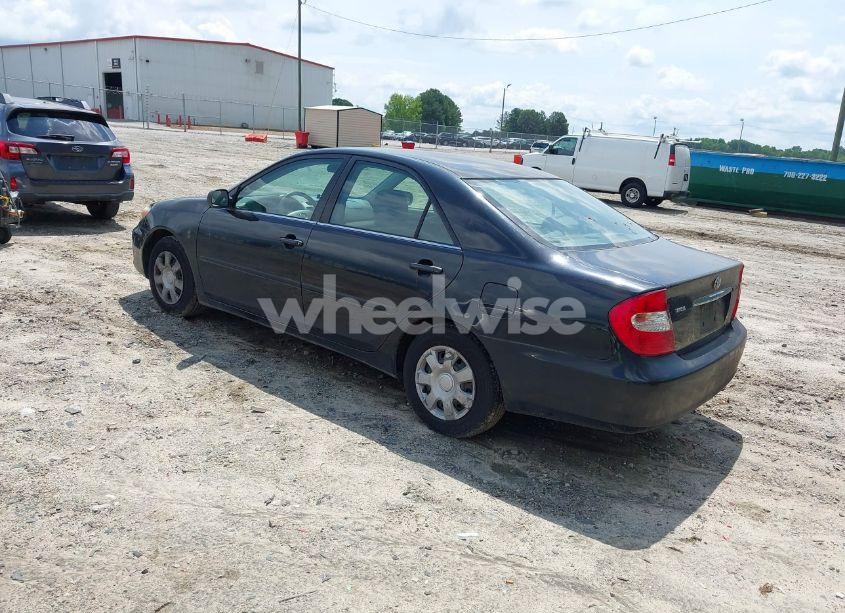 Photo 3 of 2003 Toyota Camry LE (VIN 4T1BE32K23U148976)