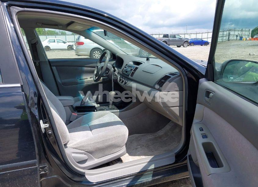 Photo 5 of 2003 Toyota Camry LE (VIN 4T1BE32K23U148976)