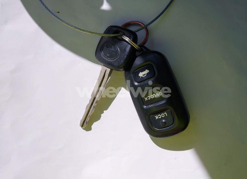 Photo 11 of 2003 Toyota Camry LE (VIN 4T1BE32K23U152137)