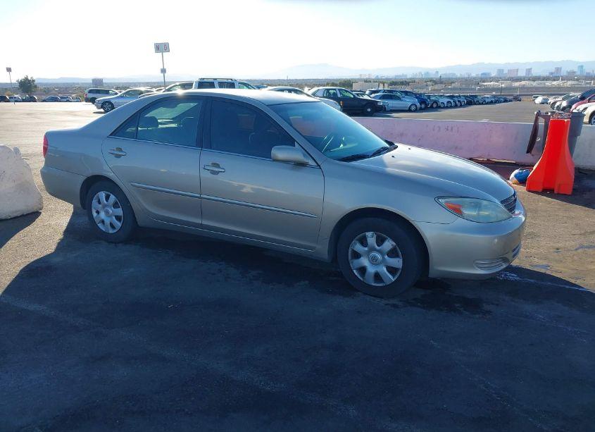 2003 Toyota Camry LE (VIN 4T1BE32K23U152705) main photo