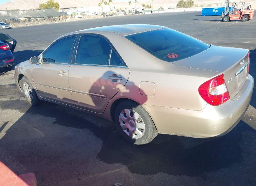 Photo 3 of 2003 Toyota Camry LE (VIN 4T1BE32K23U152705)