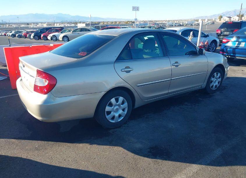 Photo 4 of 2003 Toyota Camry LE (VIN 4T1BE32K23U152705)