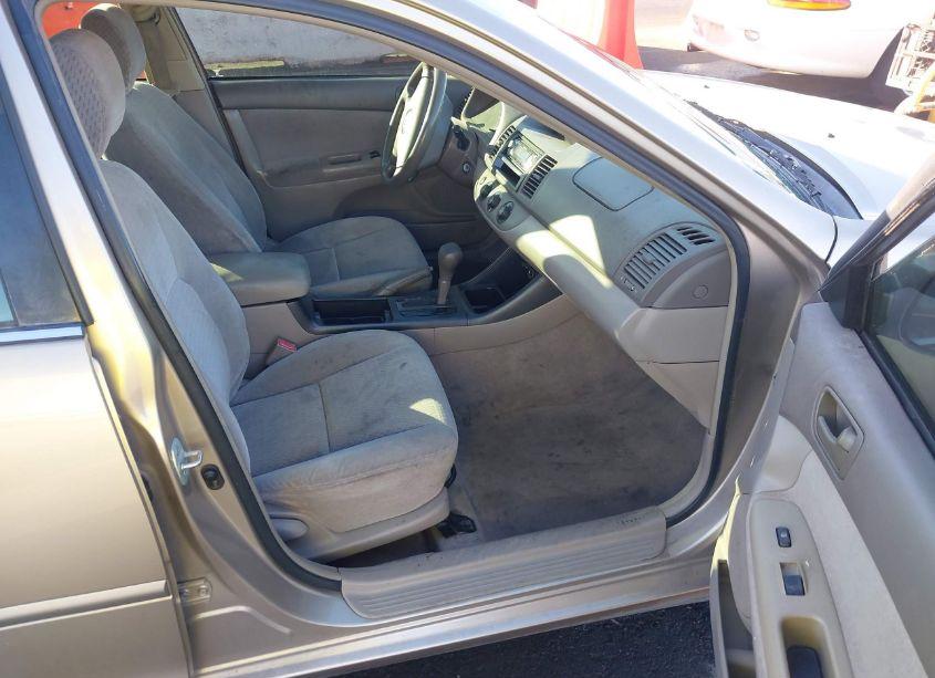 Photo 5 of 2003 Toyota Camry LE (VIN 4T1BE32K23U152705)
