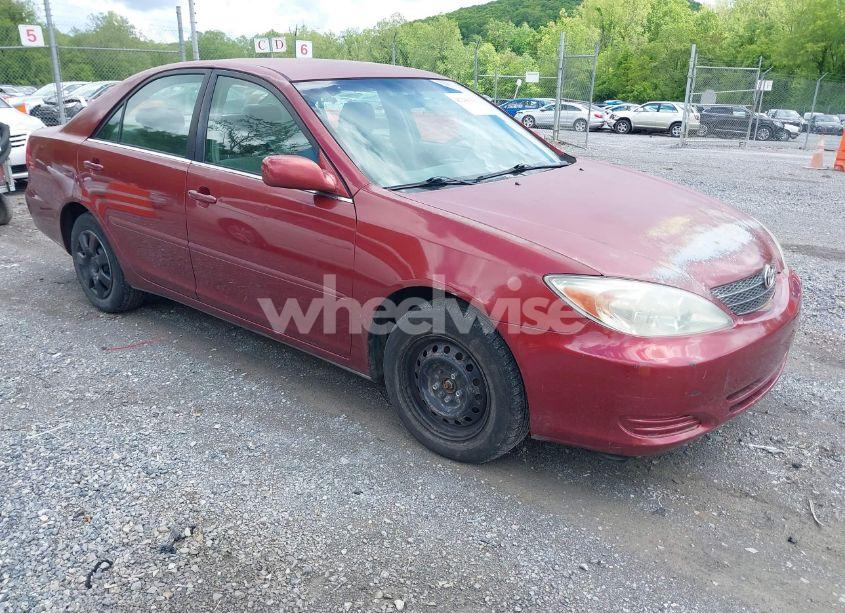 2003 Toyota Camry LE (VIN 4T1BE32K23U171657) main photo