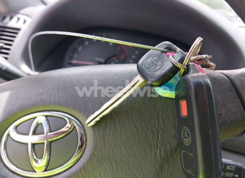 Photo 11 of 2003 Toyota Camry LE (VIN 4T1BE32K23U171657)