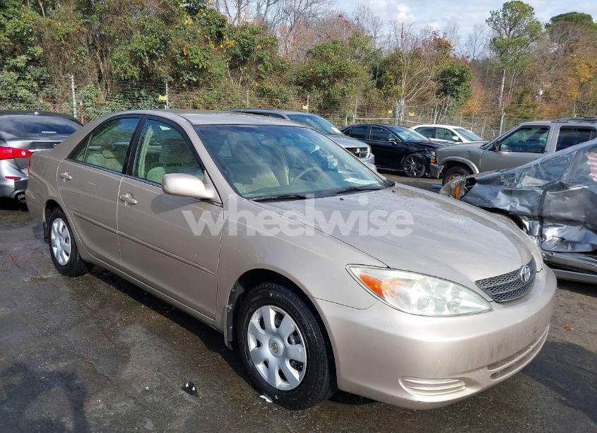 2003 Toyota Camry LE (VIN 4T1BE32K23U204009) main photo