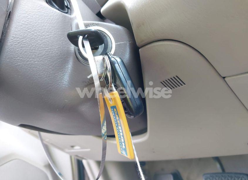 Photo 11 of 2003 Toyota Camry LE (VIN 4T1BE32K23U204009)