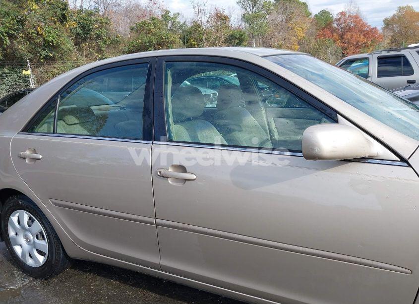 Photo 13 of 2003 Toyota Camry LE (VIN 4T1BE32K23U204009)