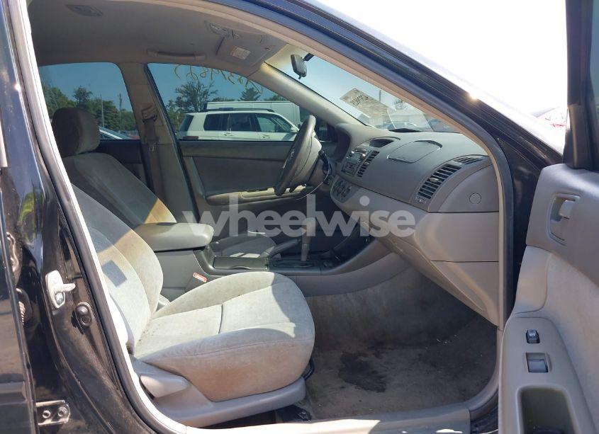 Photo 5 of 2003 Toyota Camry LE (VIN 4T1BE32K23U207833)