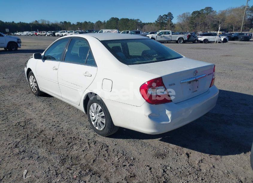 Photo 3 of 2003 Toyota Camry LE (VIN 4T1BE32K23U210098)