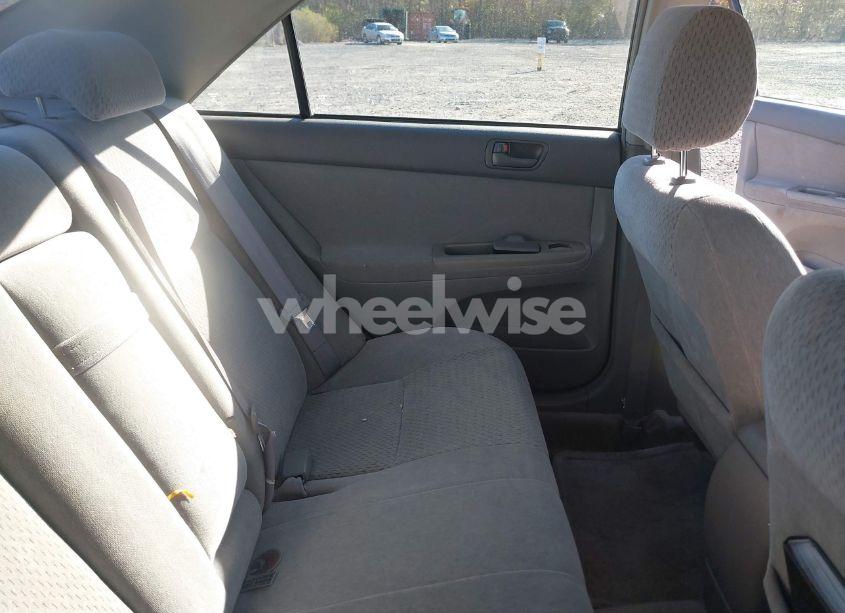 Photo 8 of 2003 Toyota Camry LE (VIN 4T1BE32K23U210098)