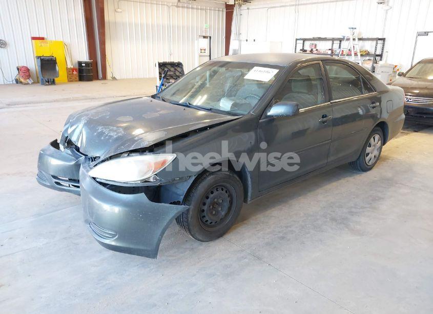 Photo 2 of 2003 Toyota Camry LE (VIN 4T1BE32K23U213602)