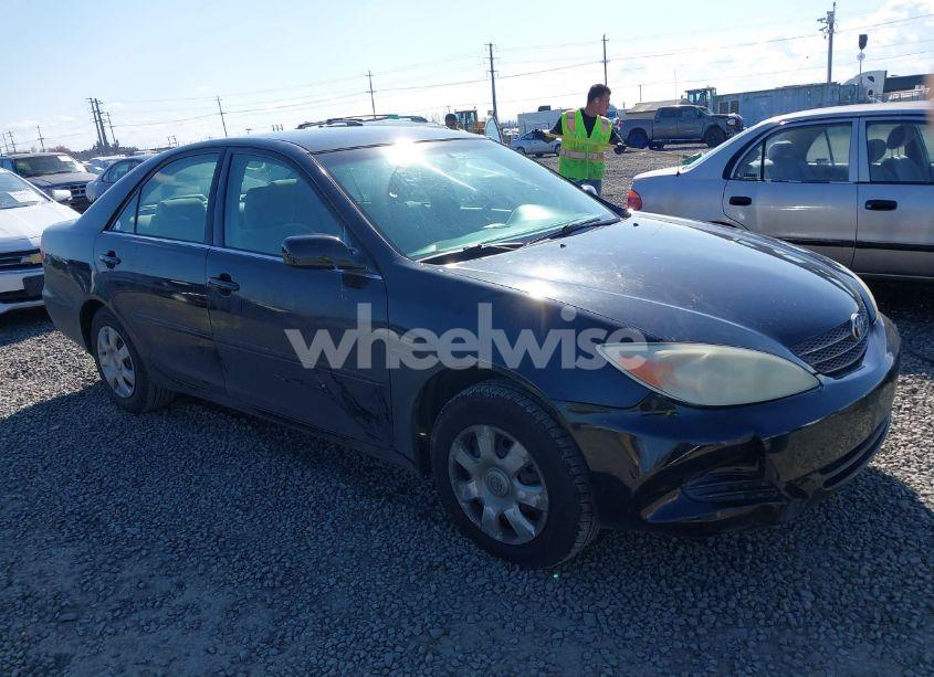 2003 Toyota Camry LE (VIN 4T1BE32K23U229296) main photo