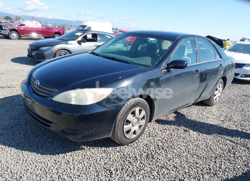 Photo 2 of 2003 Toyota Camry LE (VIN 4T1BE32K23U229296)
