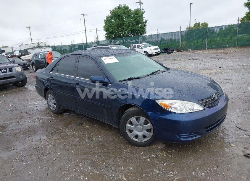 2003 Toyota Camry LE (VIN 4T1BE32K23U244929) main photo