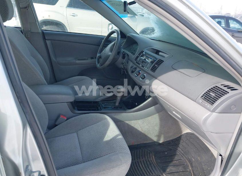 Photo 5 of 2003 Toyota Camry LE (VIN 4T1BE32K23U256644)