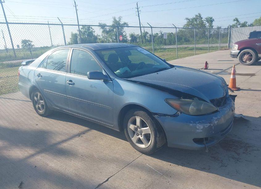 2003 Toyota Camry SE (VIN 4T1BE32K23U645946) main photo