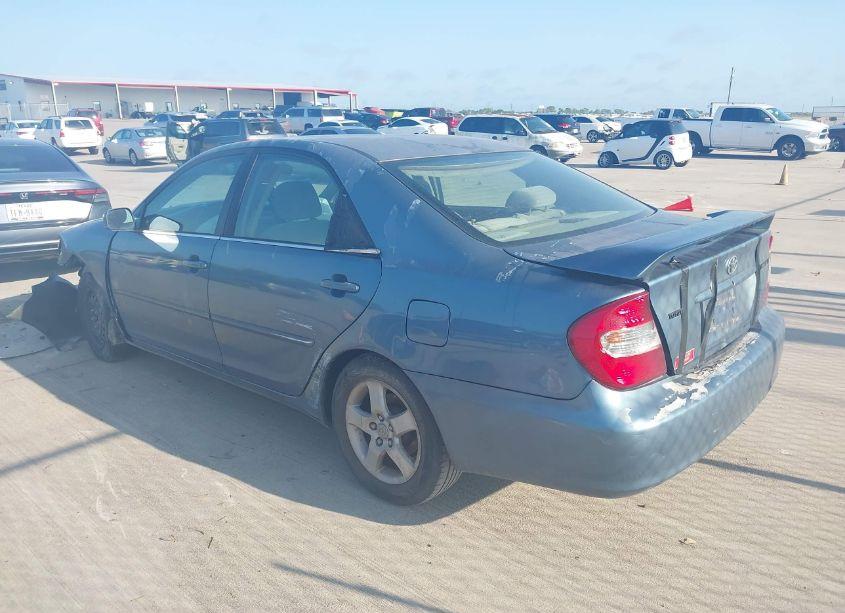 Photo 3 of 2003 Toyota Camry SE (VIN 4T1BE32K23U645946)