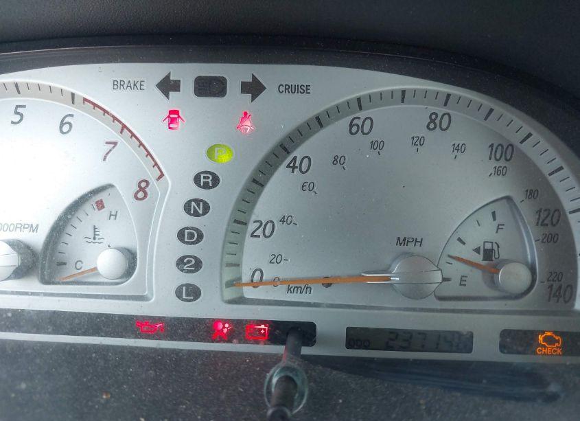 Photo 7 of 2003 Toyota Camry SE (VIN 4T1BE32K23U645946)