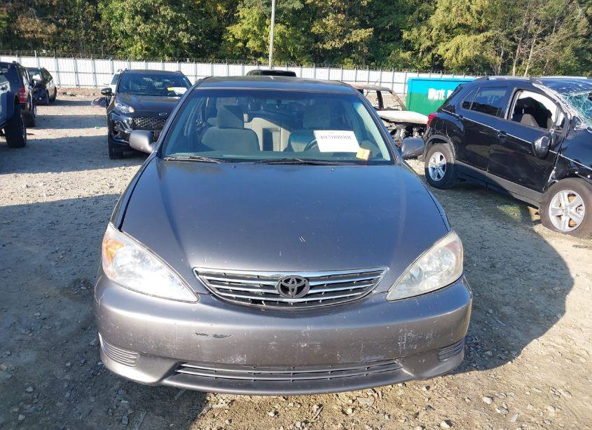 Photo 12 of 2003 Toyota Camry LE (VIN 4T1BE32K23U647275)