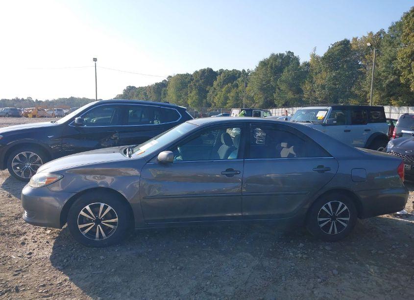 Photo 14 of 2003 Toyota Camry LE (VIN 4T1BE32K23U647275)