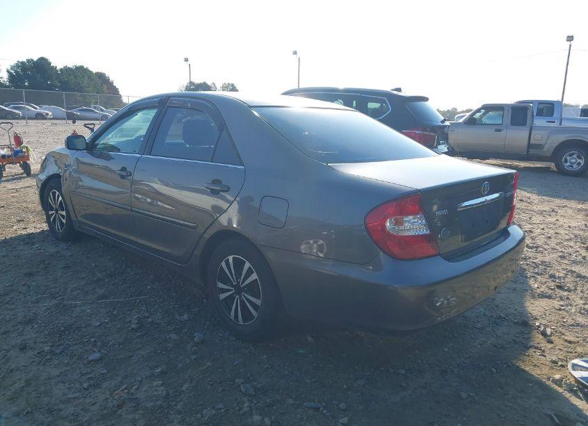 Photo 3 of 2003 Toyota Camry LE (VIN 4T1BE32K23U647275)