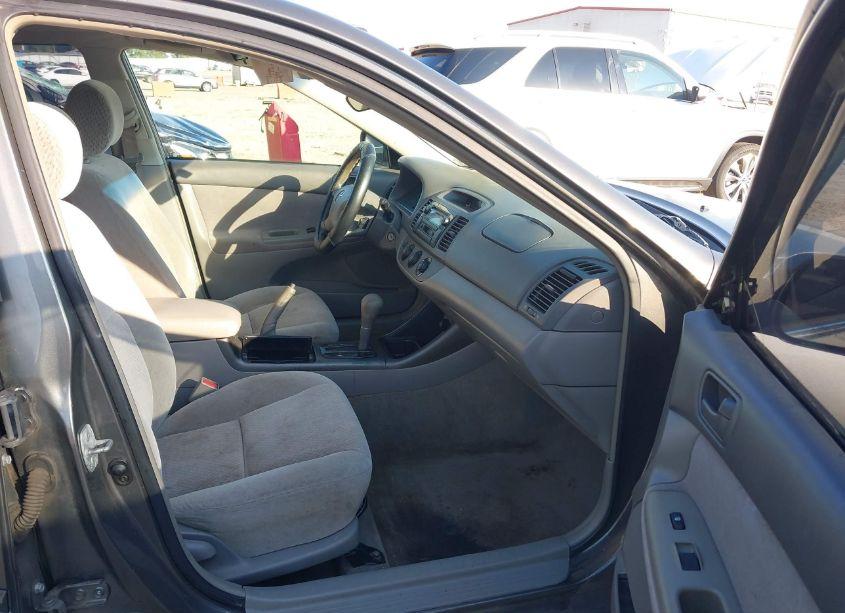 Photo 5 of 2003 Toyota Camry LE (VIN 4T1BE32K23U647275)