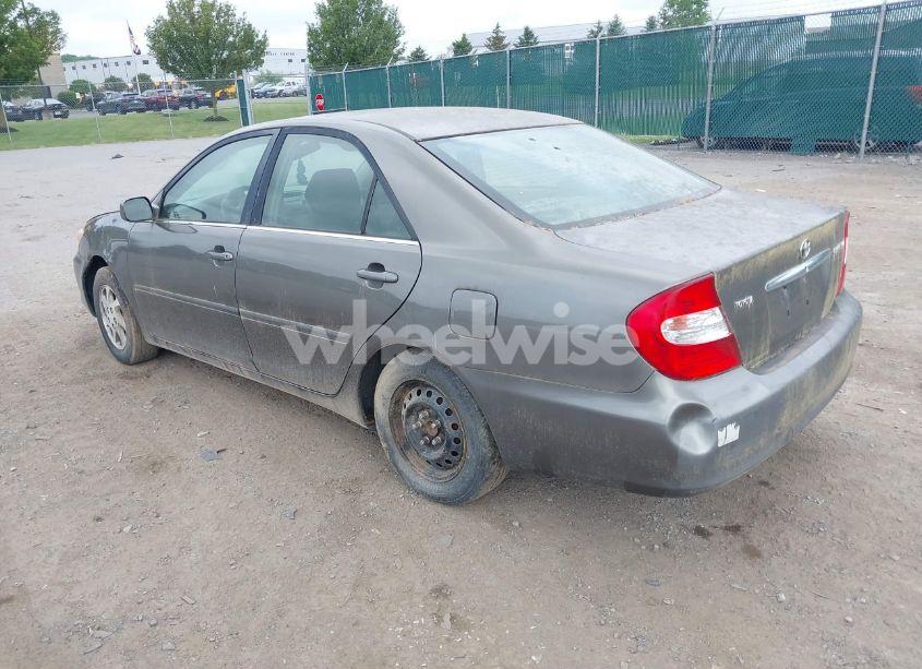 Photo 3 of 2003 Toyota Camry LE (VIN 4T1BE32K23U665730)