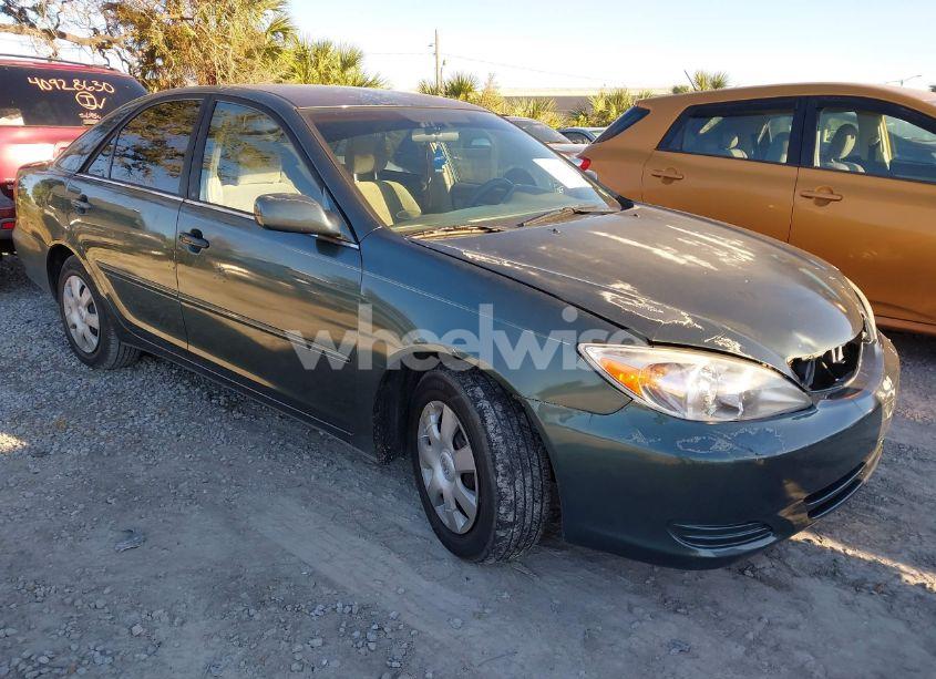 2003 Toyota Camry LE (VIN 4T1BE32K23U668045) main photo
