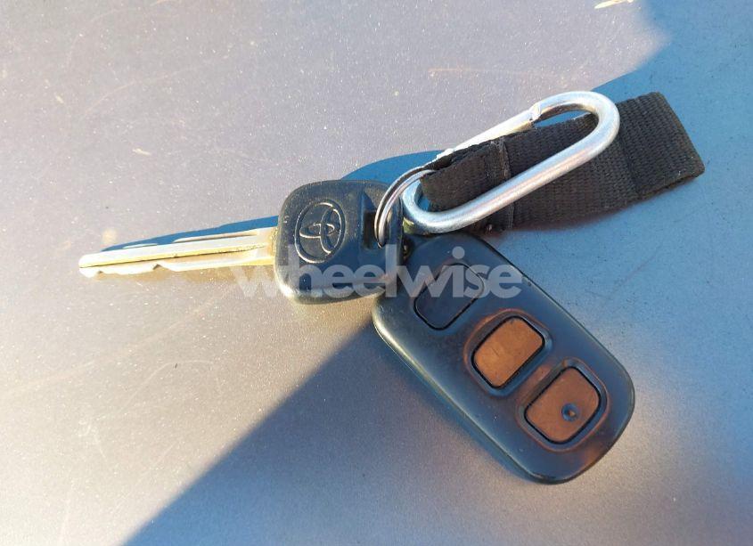 Photo 11 of 2003 Toyota Camry LE (VIN 4T1BE32K23U668045)